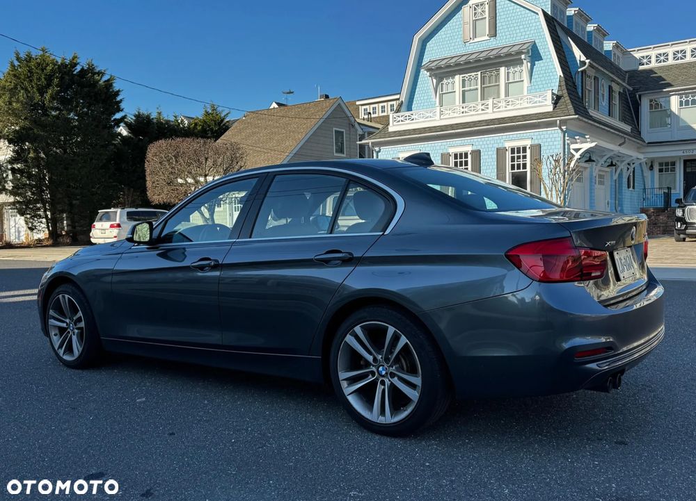BMW Seria 3 330i xDrive Edition Luxury Line Purity - 2