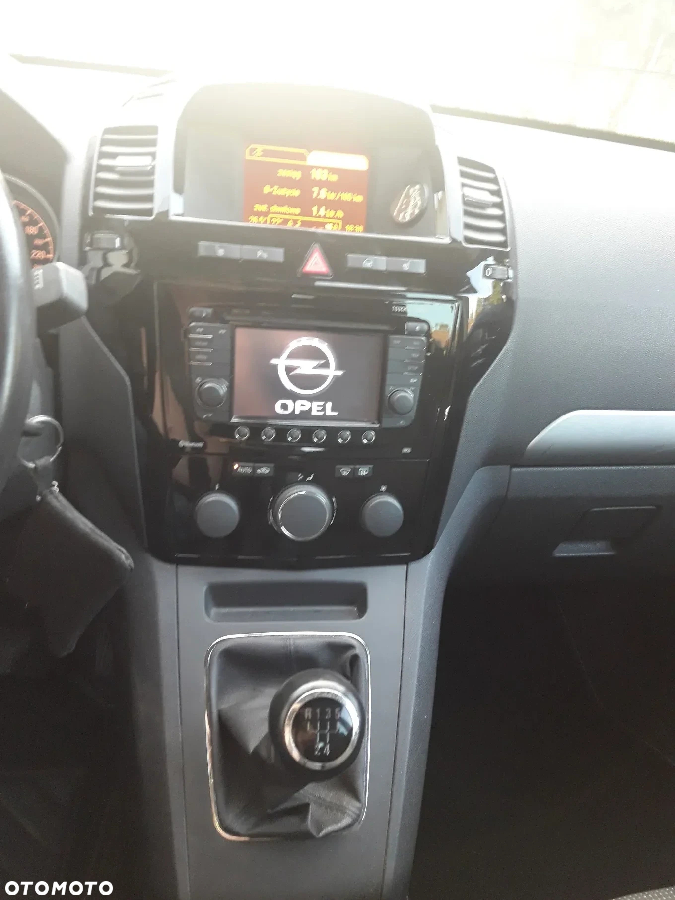 Opel Zafira 1.8 Cosmo - 13