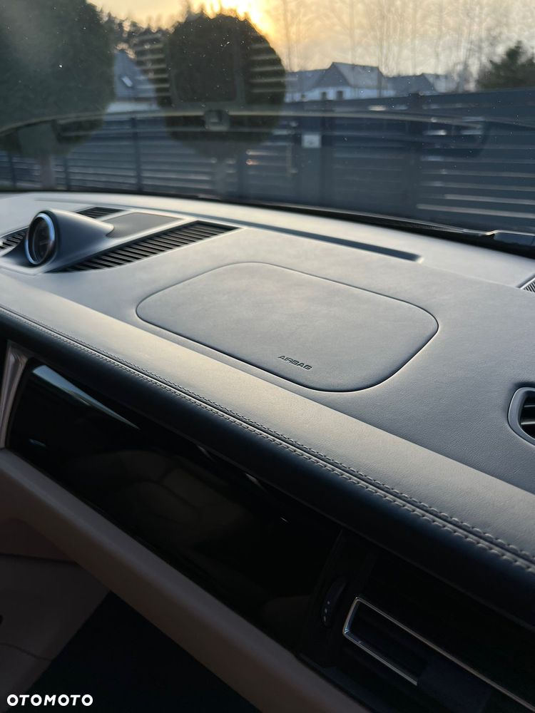 Porsche Macan - 23