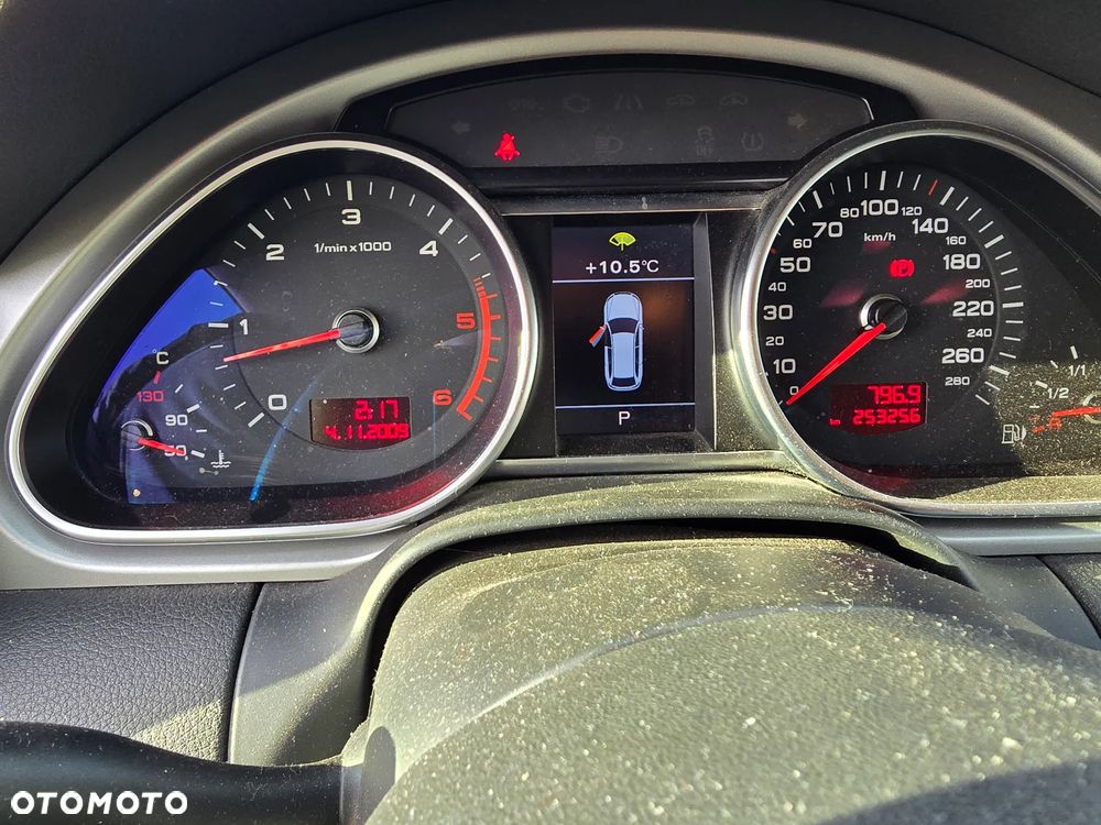 Audi Q7 4.2 TDI DPF Quattro Tiptronic - 9