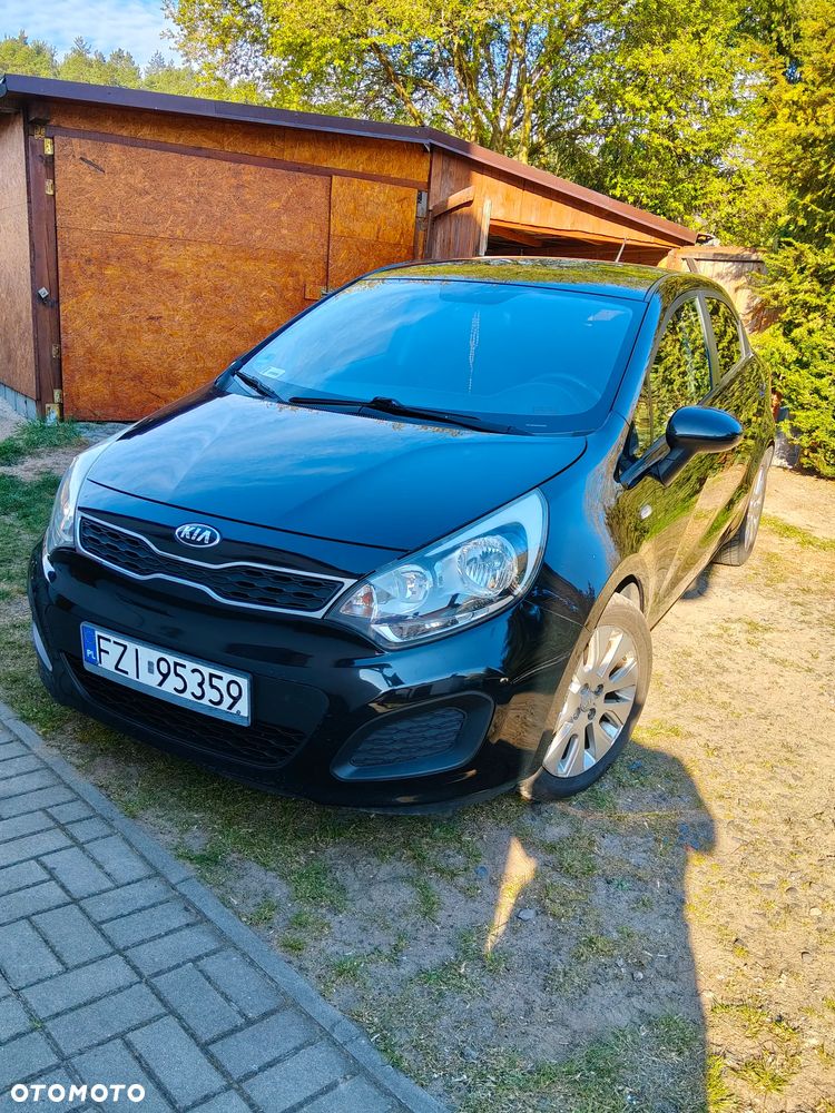 Kia Rio - 1