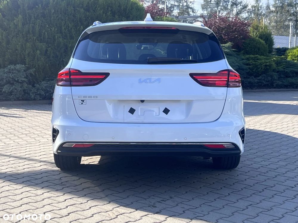 Kia Ceed 1.5 T-GDI M - 6