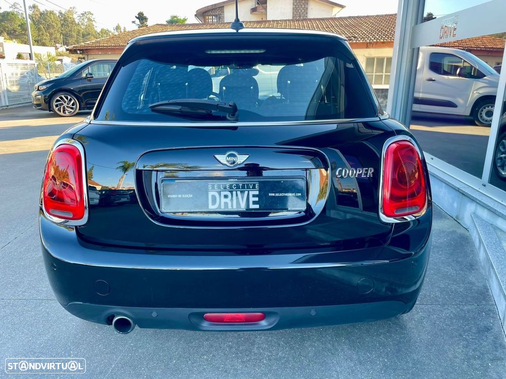 MINI 5 Portas Cooper Auto - 5