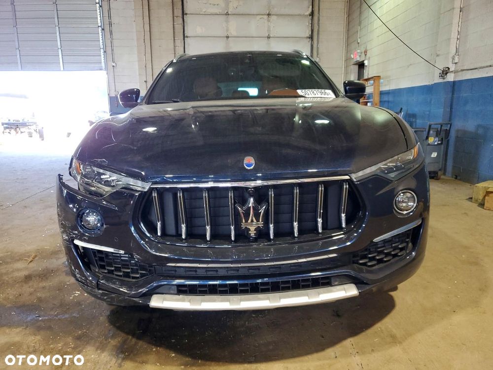 Maserati Levante - 5