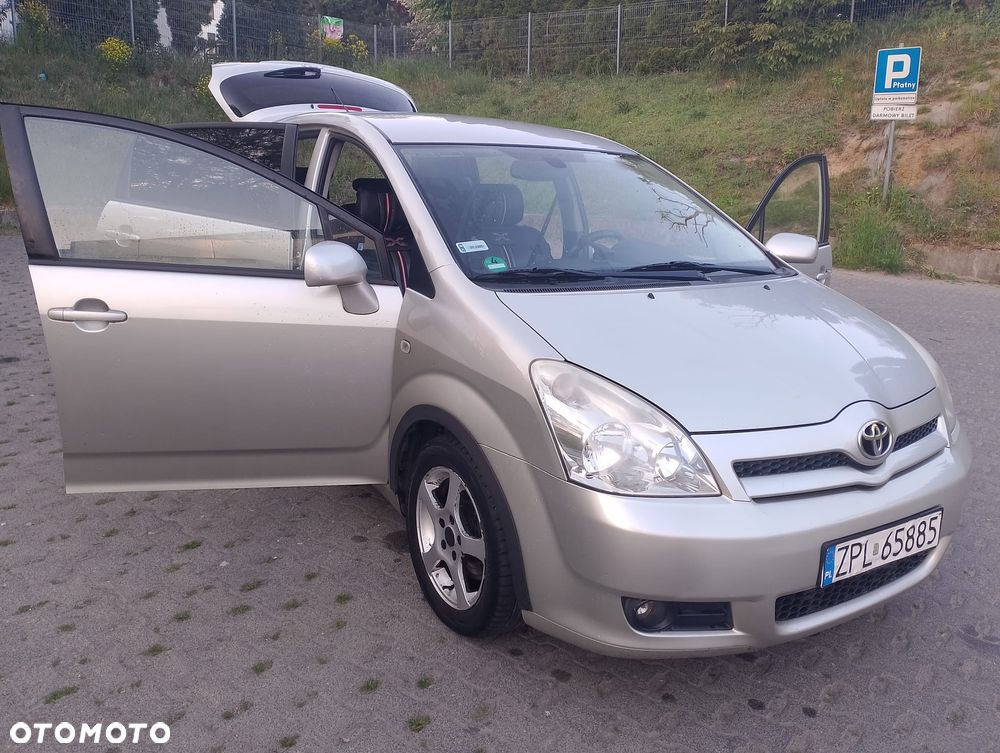 Toyota Corolla Verso 1.8 Gold + 7os MM - 11