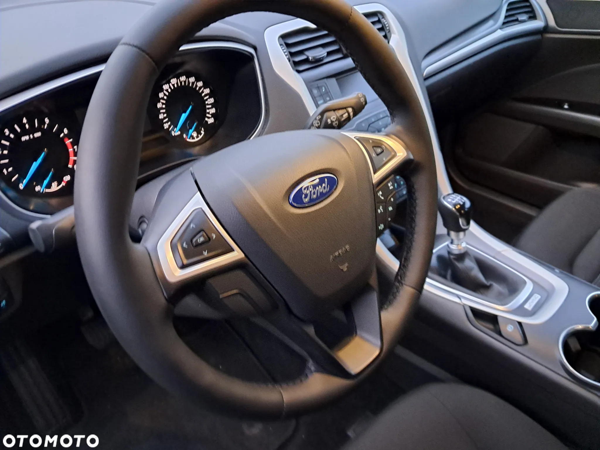 Ford Mondeo 1.5 EcoBoost Ambiente - 19