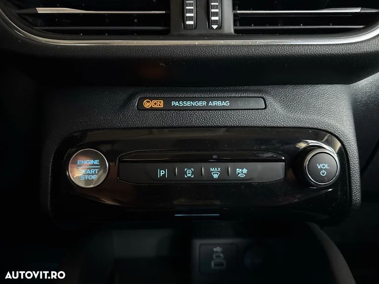 Ford Kuga - 30
