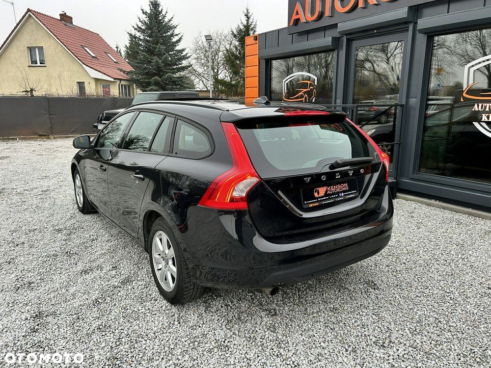 Volvo V60 D2 Momentum - 4