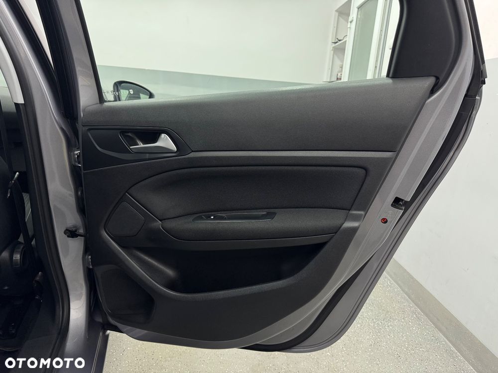 Peugeot 308 BlueHDi 130 EAT6 Stop & Start Active - 29