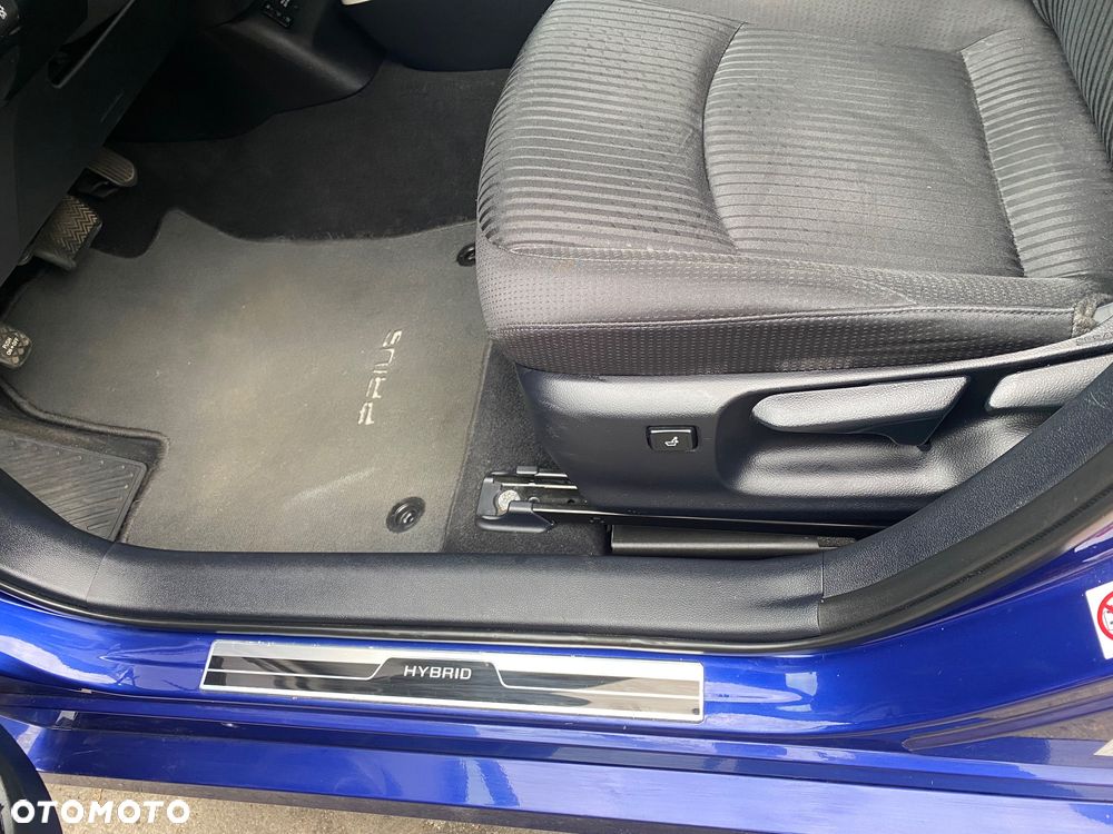 Toyota Prius Hybrid Comfort - 4