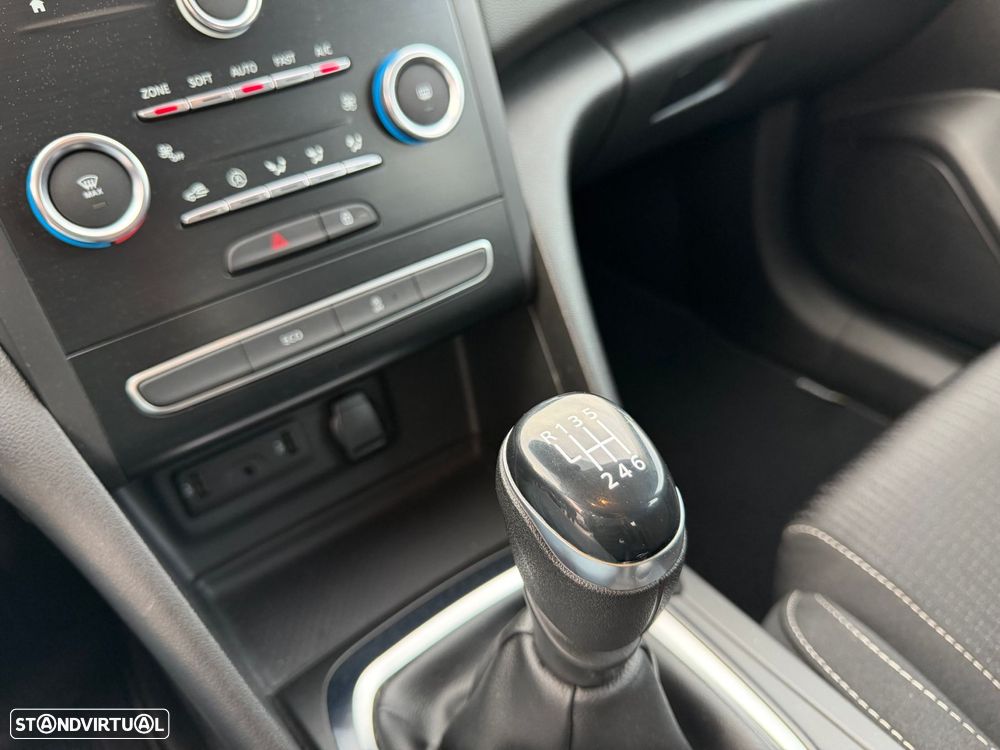 Renault Mégane 1.5 Blue dCi Zen - 18