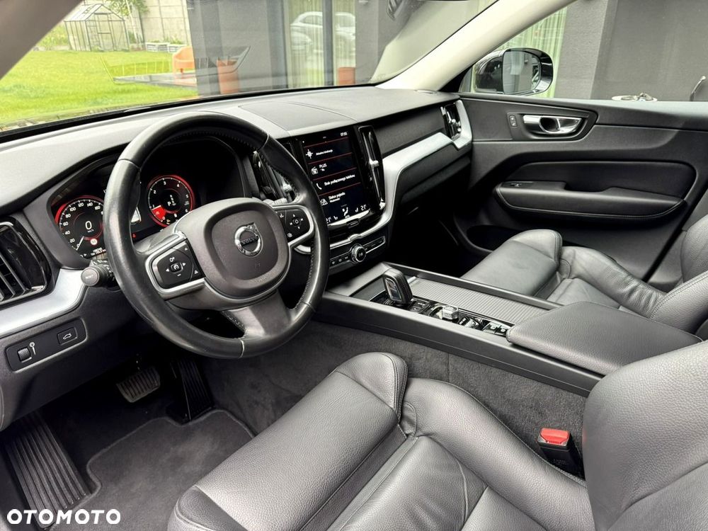 Volvo XC 60 B4 D AWD Geartronic Momentum Pro - 15