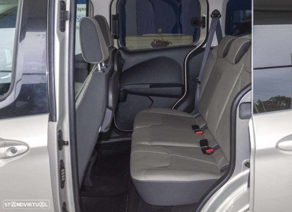 Ford Tourneo Courier 1.0 EcoBoost Titanium - 12