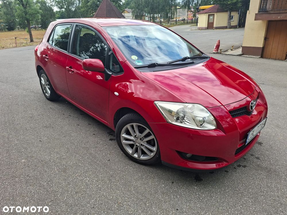 Toyota Auris - 1
