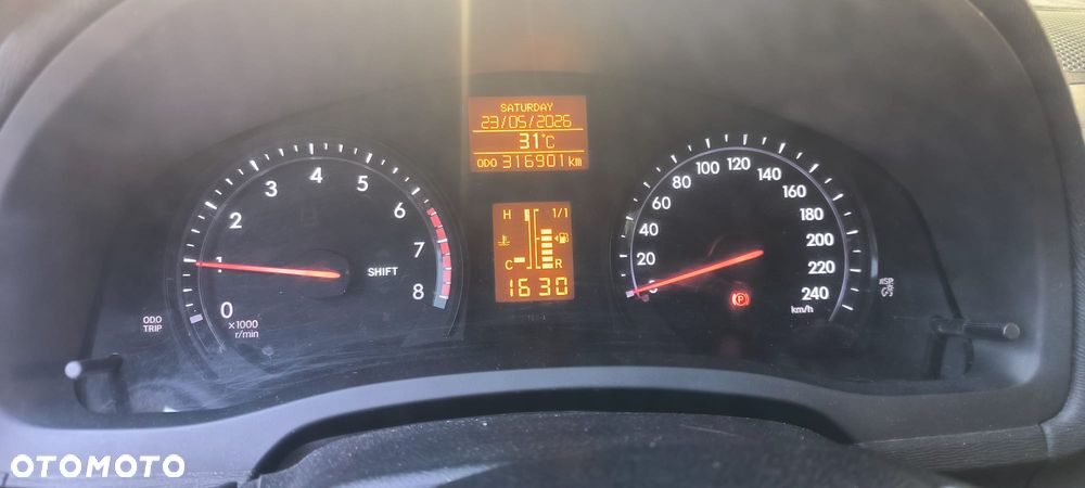 Toyota Avensis 2.0 Business Edition - 11
