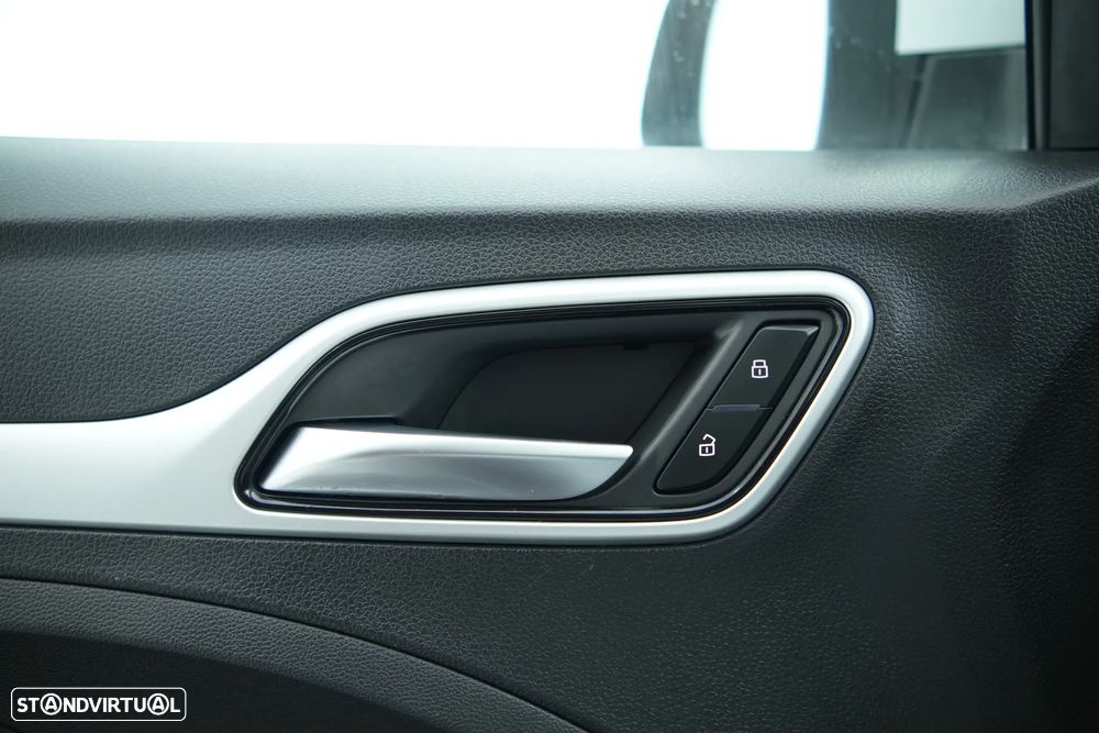 MG ZS EV 72.6 kWh Luxury - 32