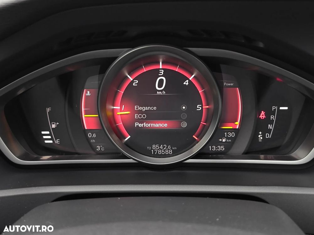 Volvo V40 D2 Geartronic Linje Svart - 8