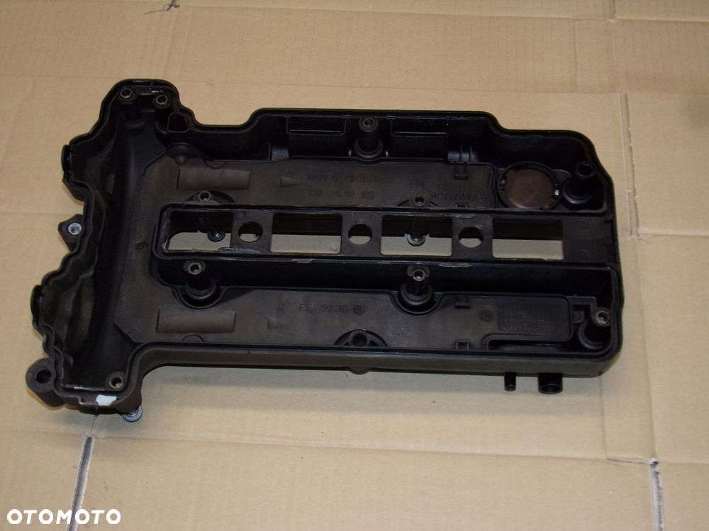pokrywa zaworów opel corsa d 1.2 16v - 2