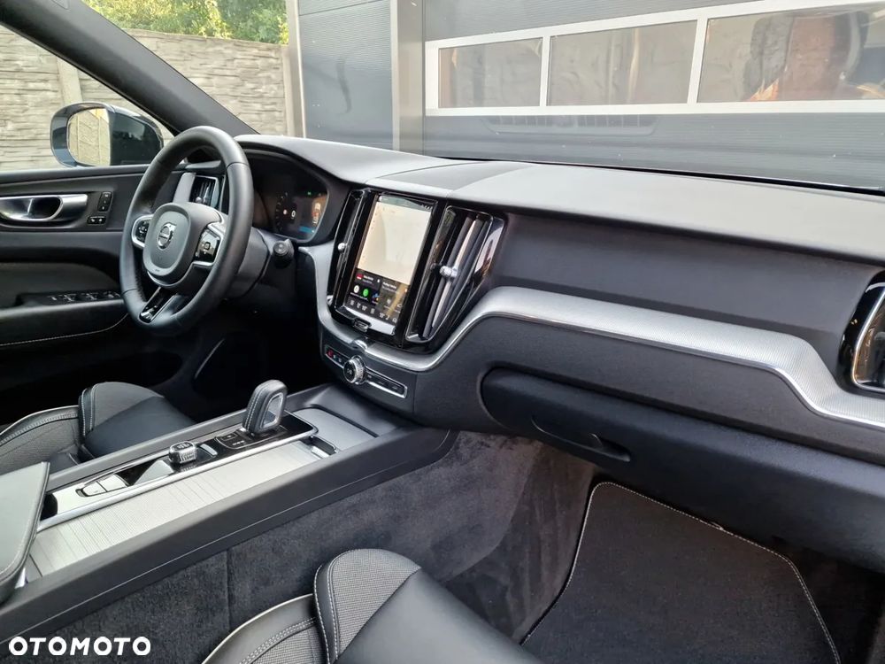 Volvo XC 60 B4 B Geartronic RDesign - 24