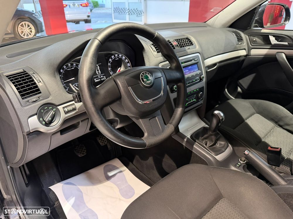 Skoda Octavia Break 1.6 TDi Sportline Pack - 10