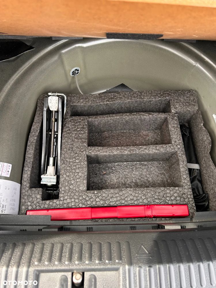 Volkswagen Polo - 12