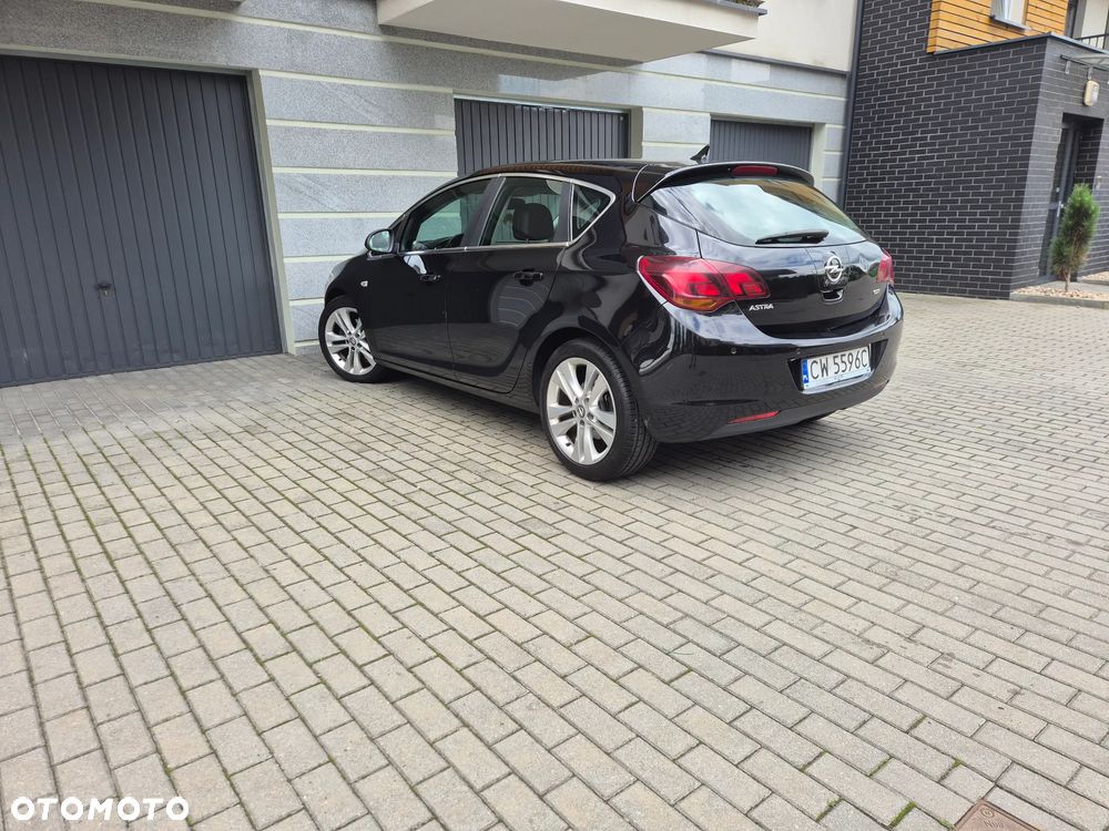 Opel Astra III 1.9 CDTI Cosmo - 4