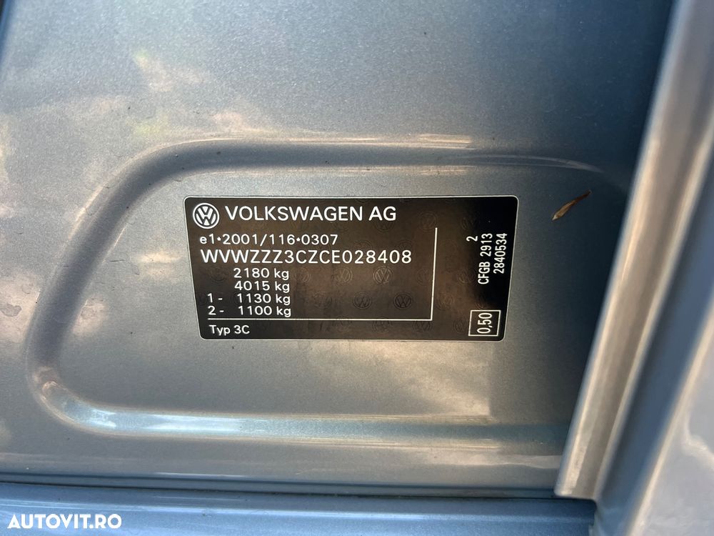 Volkswagen Passat - 13