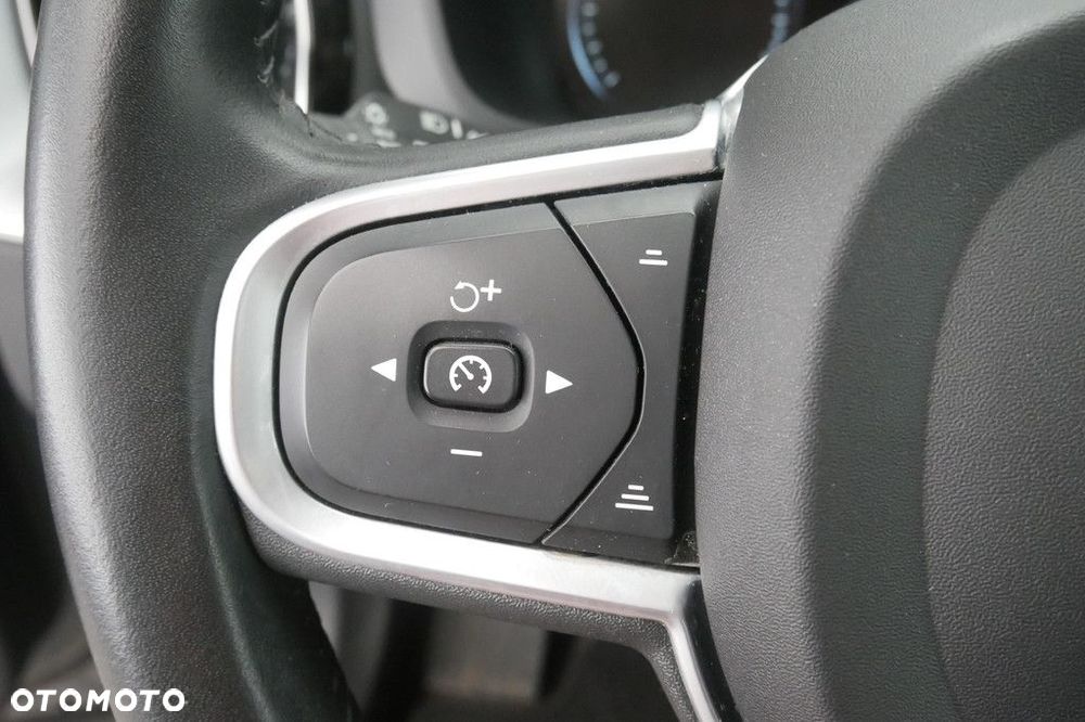 Volvo XC 60 - 25