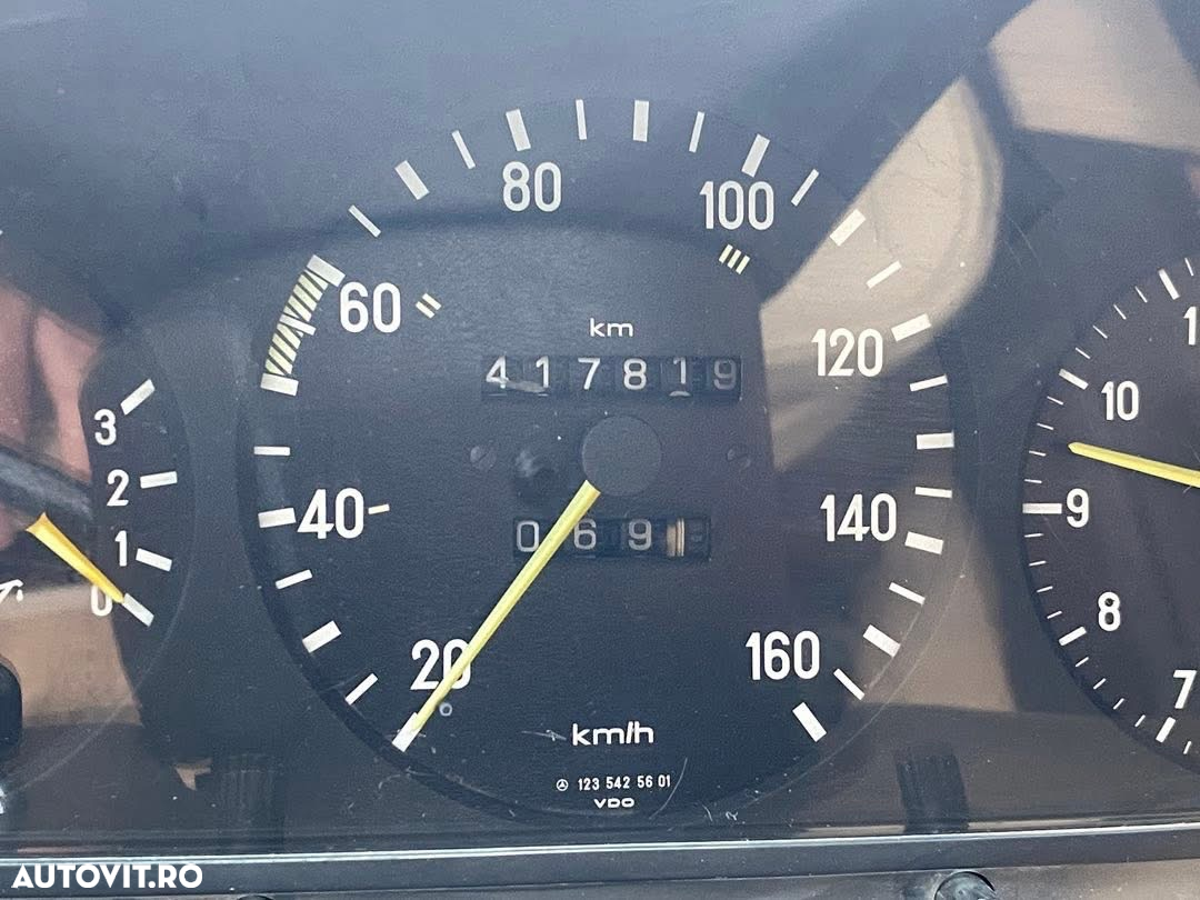 Mercedes-Benz W201 - 10