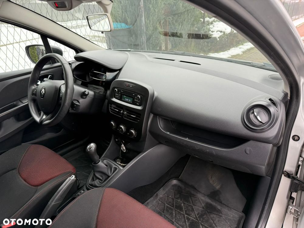 Renault Clio 1.2 16V Business - 11
