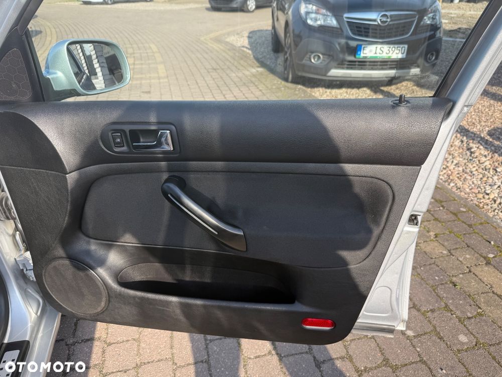 Volkswagen Golf - 18