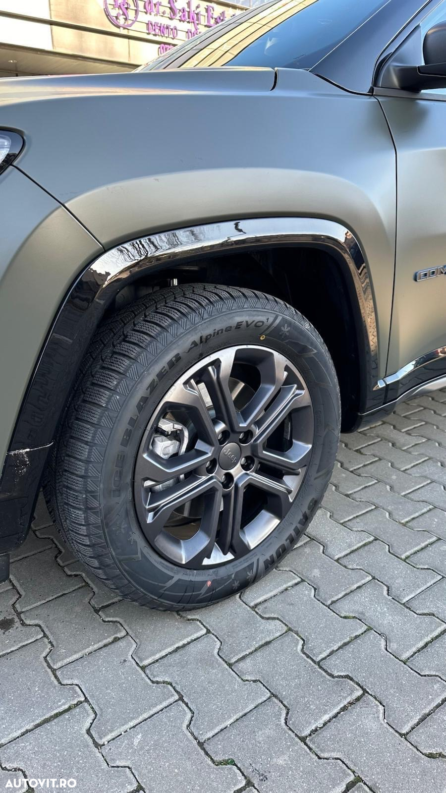 Jeep Compass 1.3T 4xe AT6 PHEV 80th Anniversary - 4