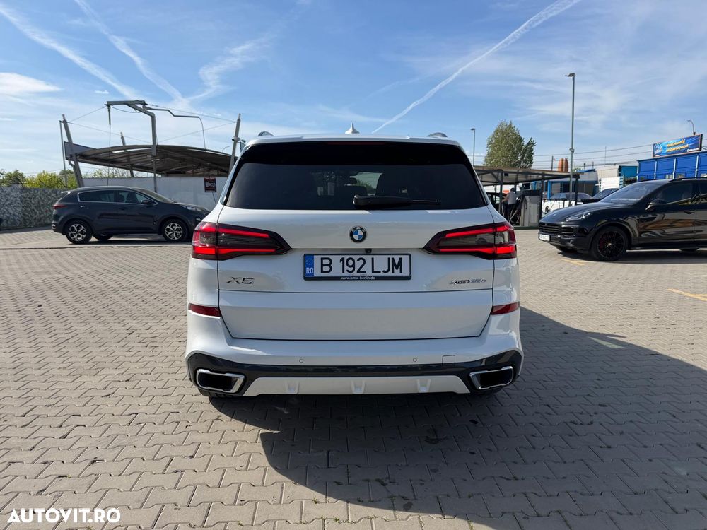 BMW X5 xDrive45e - 8