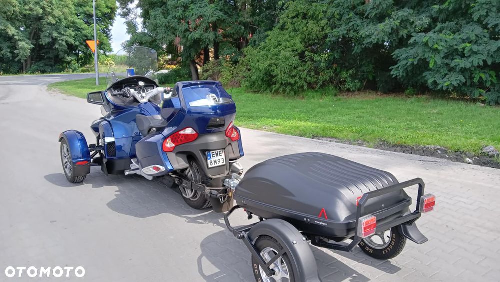 Can-Am Spyder - 4