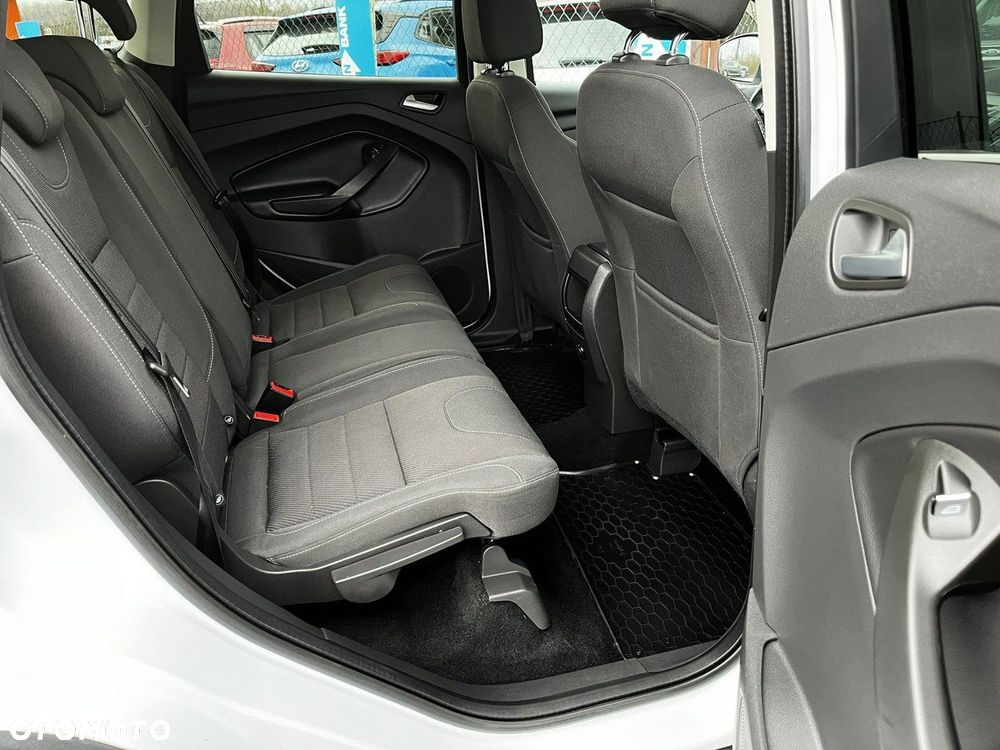 Ford Kuga 2.0 TDCi 4WD Titanium - 29