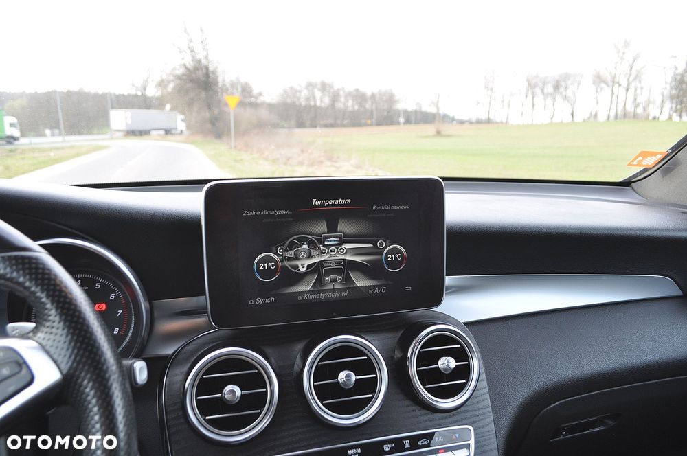 Mercedes-Benz GLC - 32