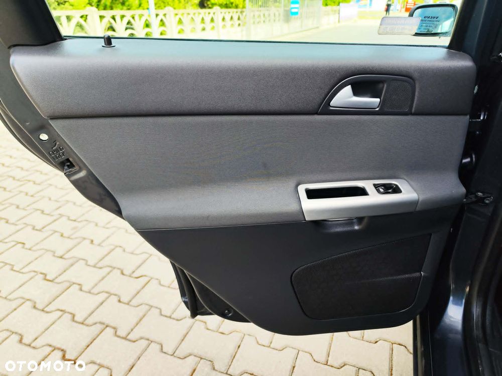 Volvo S40 2.0D - 37