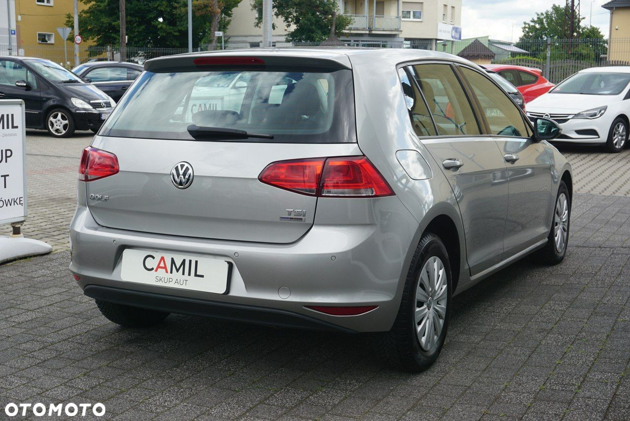 Volkswagen Golf - 5