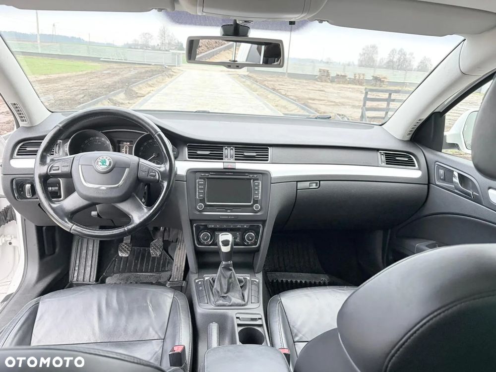 Skoda Superb 2.0 TDI Exclusive - 6