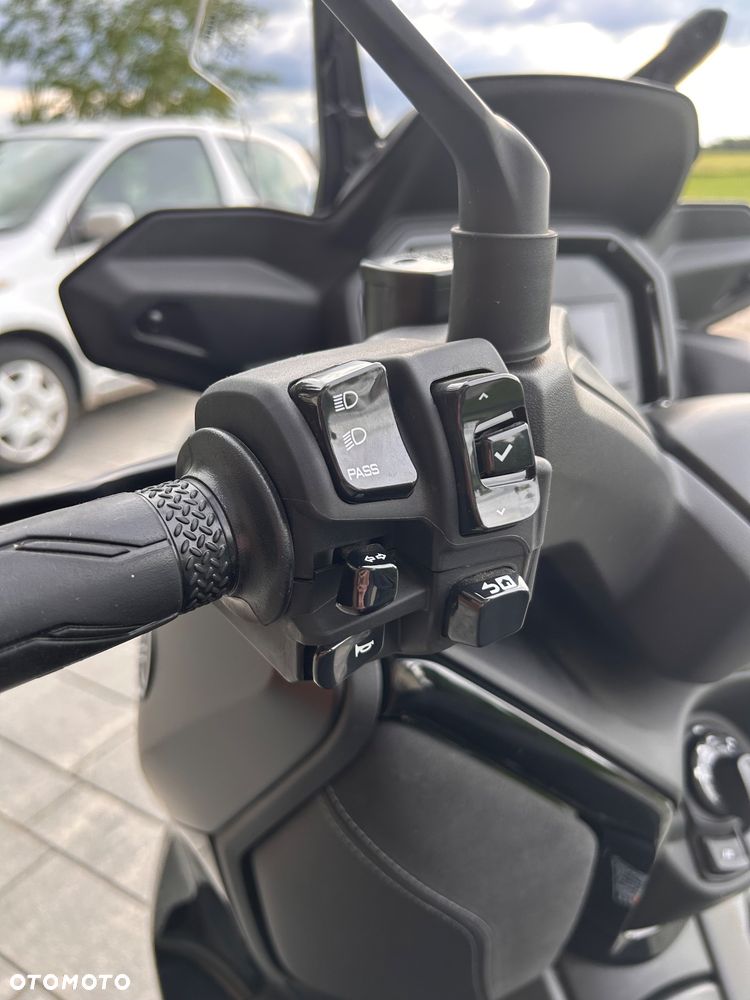 Yamaha X-max - 14