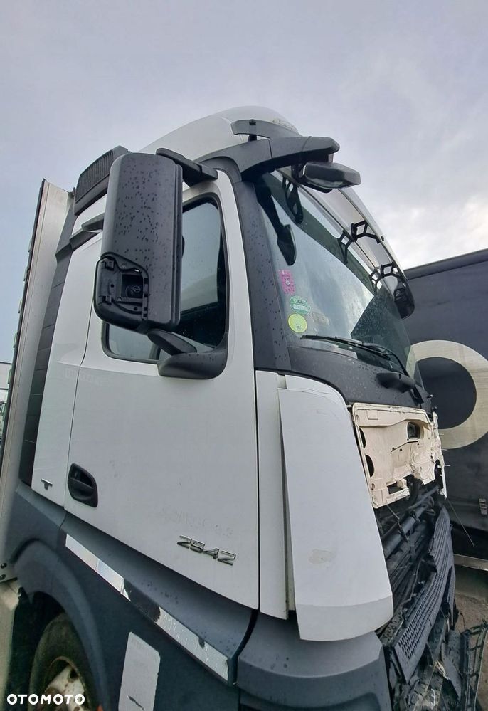 SZKIELET KABINY + DRZWI MERCEDES ACTROS MP4 EURO 6 - 5