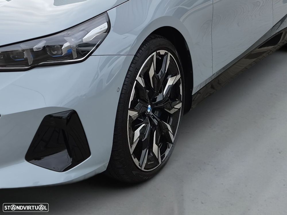 BMW i5 eDrive40 Pack Desportivo M - 40