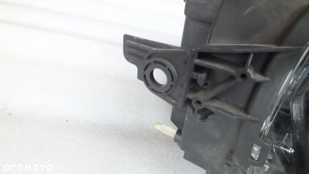 Lampa przednia lewa prawa Fulled Citroen C3  III - 4