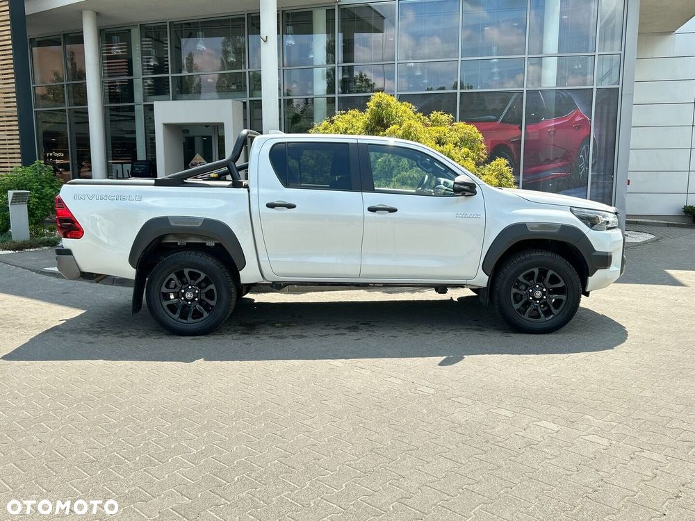 Toyota Hilux 2.8 D-4D mHEV Double Cab Invincible 4x4 - 6
