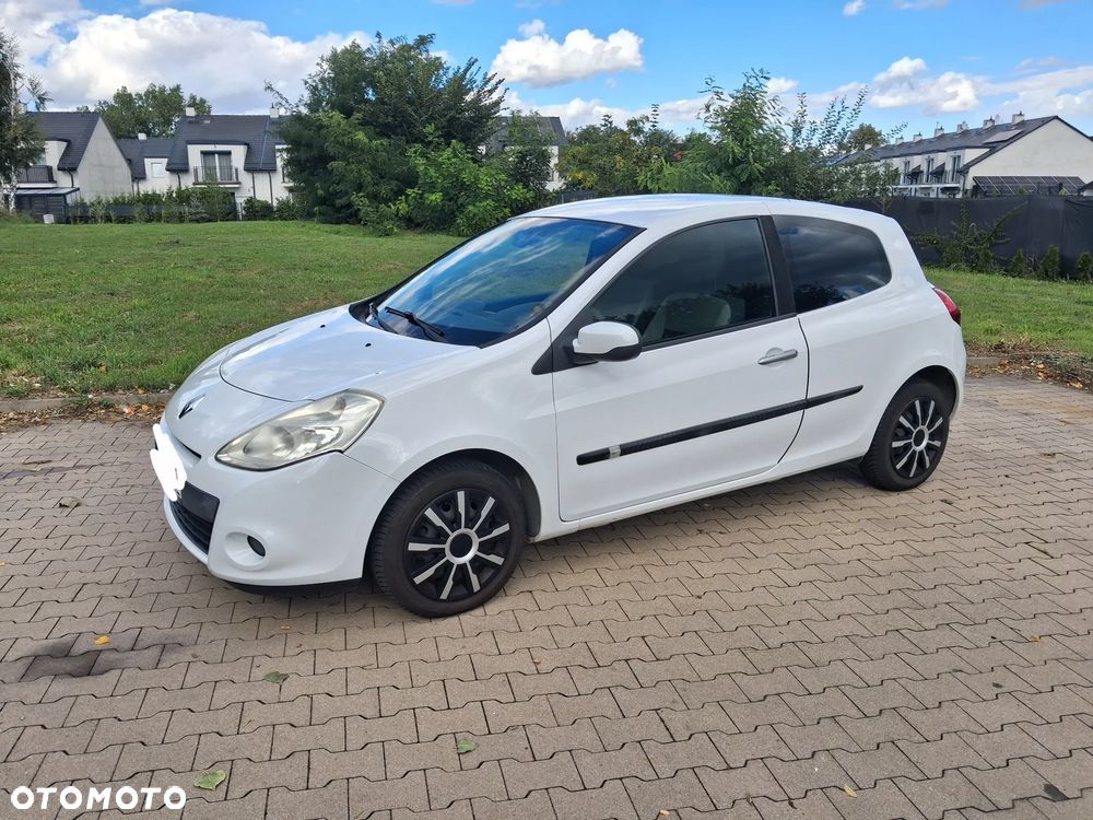 Renault Clio 1.2 16V Exception - 1
