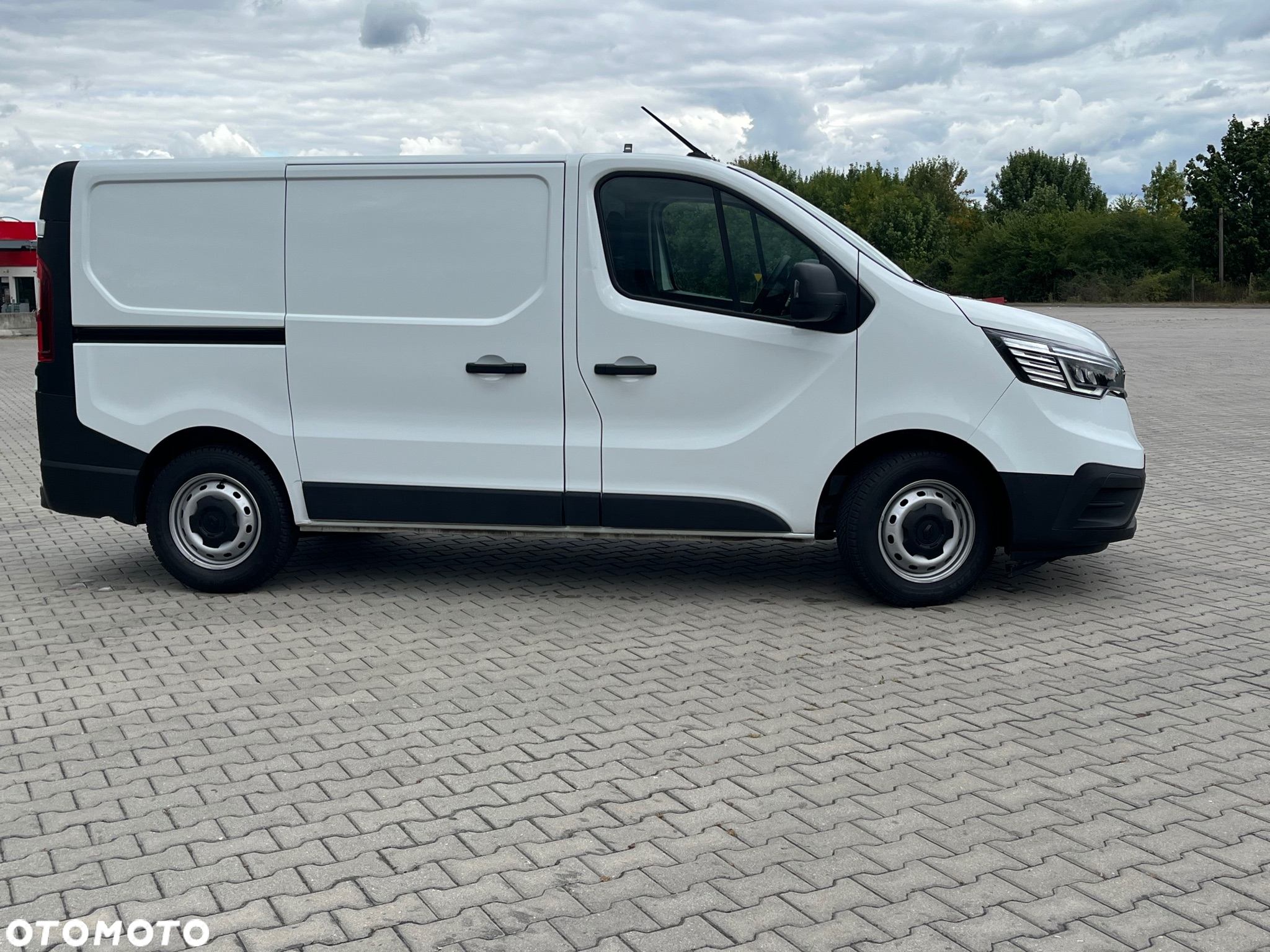 Renault Trafic - 13
