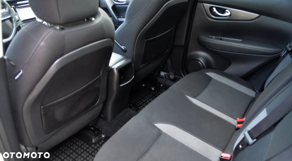 Nissan Qashqai 1.5 dCi N-Connecta - 8