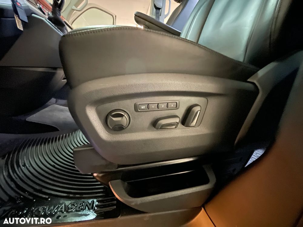 Volkswagen Caravelle T6 2.0 TDI LR Highline DSG 4M - 23