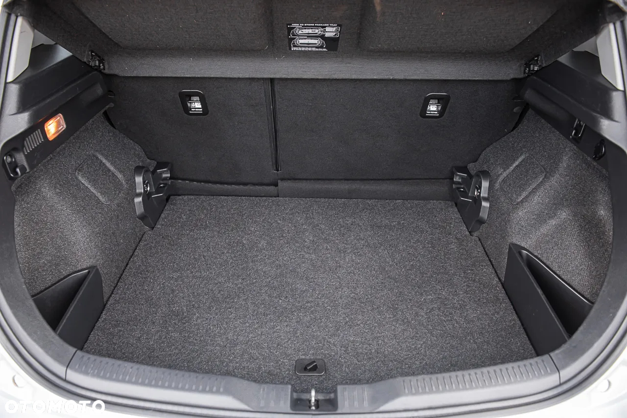Toyota Auris 1.6 Premium Comfort - 26