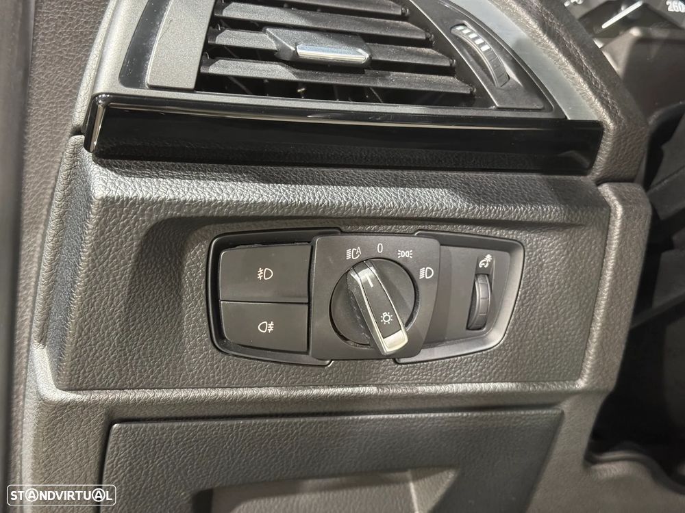 BMW 220 d Cabrio LIne Luxury Auto - 18